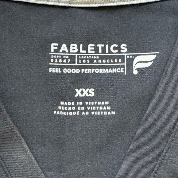 Scrub Top - Picture 2 of 3